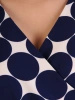 Elegancka granatowa sukienka midi kopertowa w grochy – zaszewki modelujące sylwetkę i pasek 25553