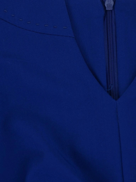 Wizytowa sukienka rozkloszowana midi w chabrowym odcieniu – elegancki fason modelujący sylwetkę 2731