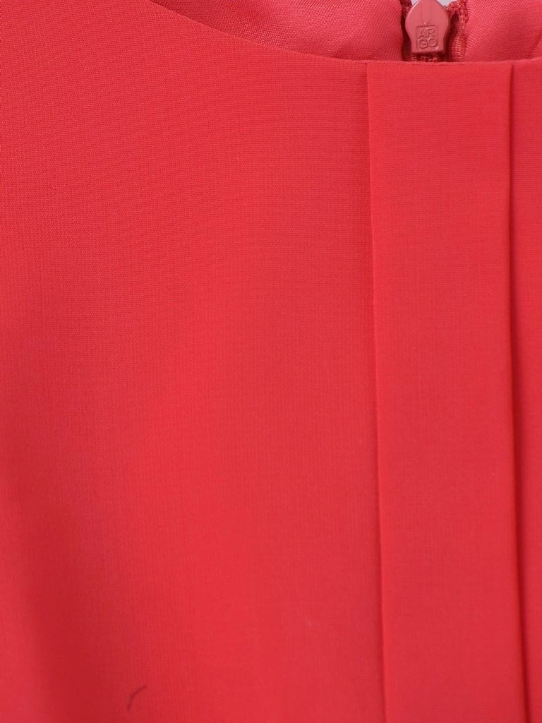 Elegancka sukienka koralowa rozkloszowana midi – wysmuklające przeszycia i ozdobne mankiety 14608