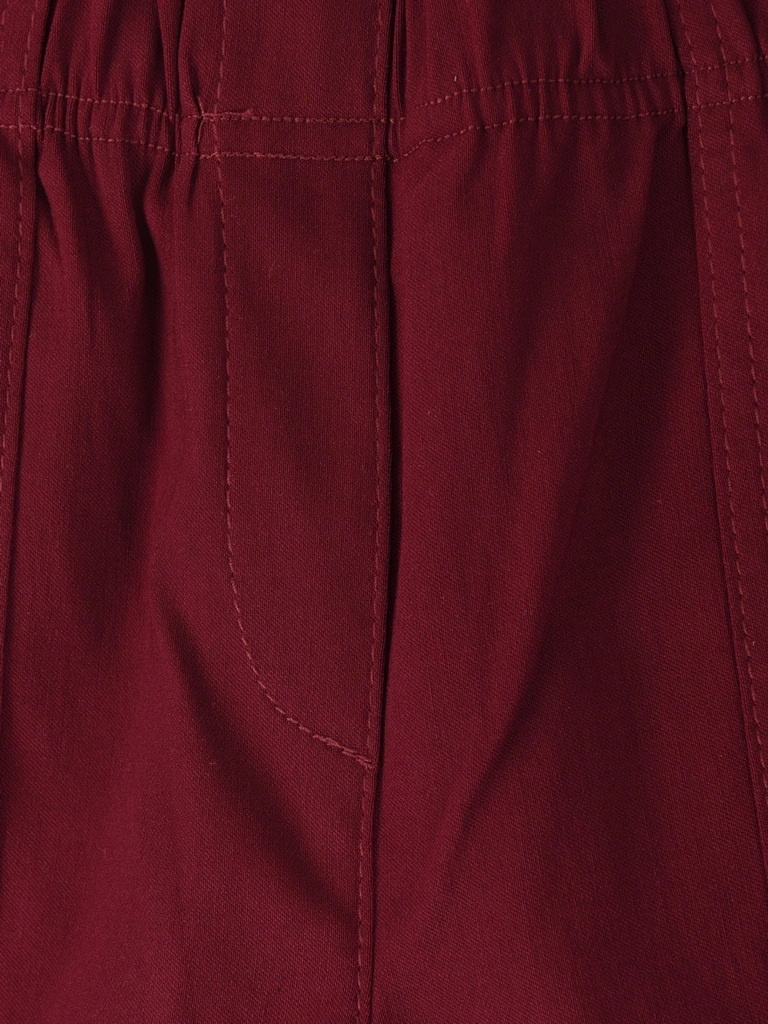 Eleganckie wiśniowe spodnie damskie – dopasowany krój modelujący sylwetkę 35361