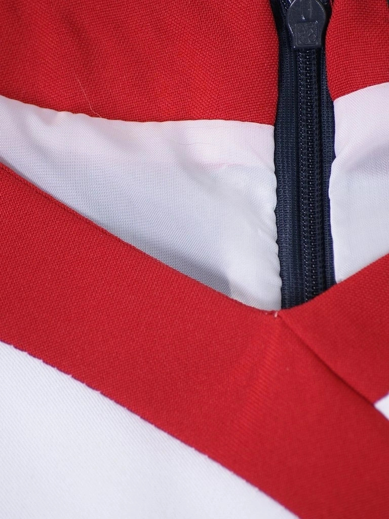 Elegancka granatowa sukienka do pracy z dekoltem w serek – prosty krój wysmuklający sylwetkę 6053