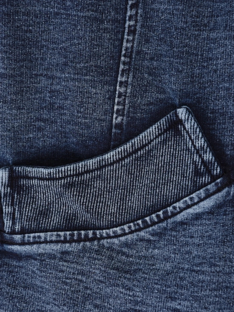 Bawełniany żakiet damski jeansowy o prostym kroju – stylowy fason z kołnierzem do sukienki 41720