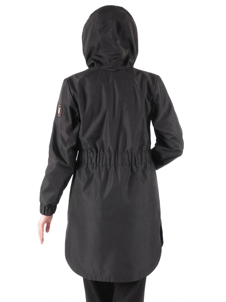 Ciepła kurtka przejściowa parka damska czarna – praktyczny fason ze ściągaczem przy kapturze 39344