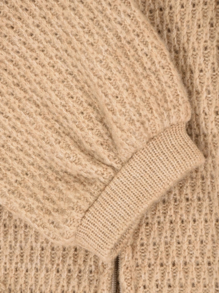 Elegancki sweter damski na suwak w odcieniu beżowym – prosty krój z kapturem i bufiastym rękawem 42177