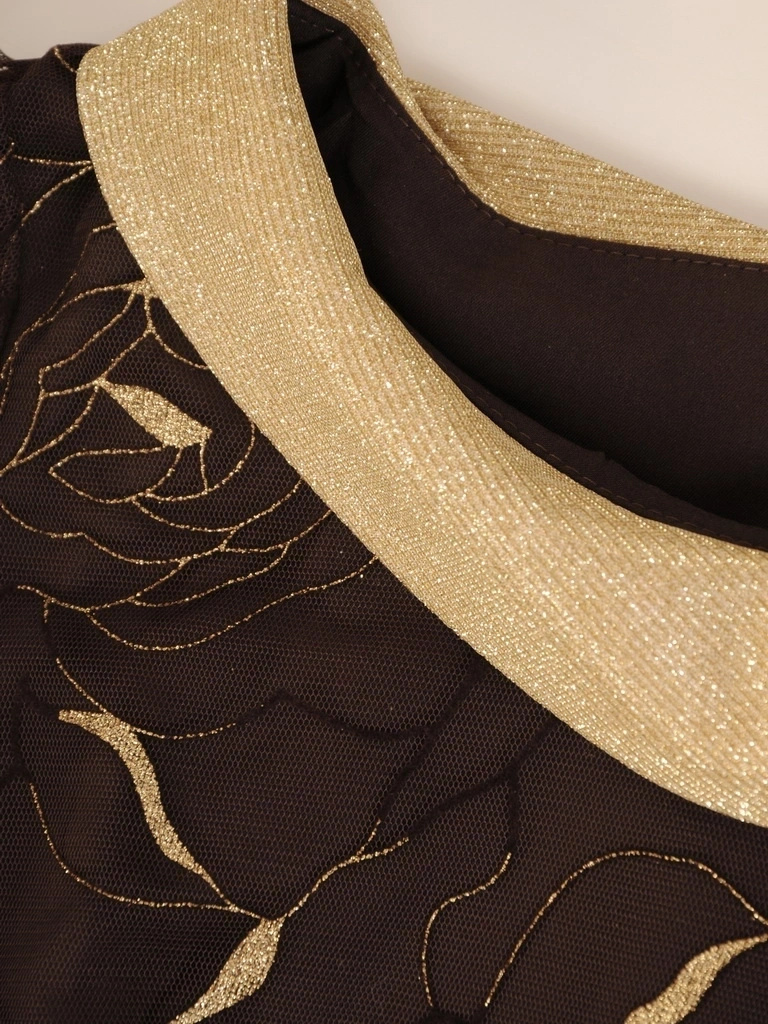 Elegancka sukienka midi w złote kwiaty na andrzejki – prosty fason tuszujący sylwetkę 34955