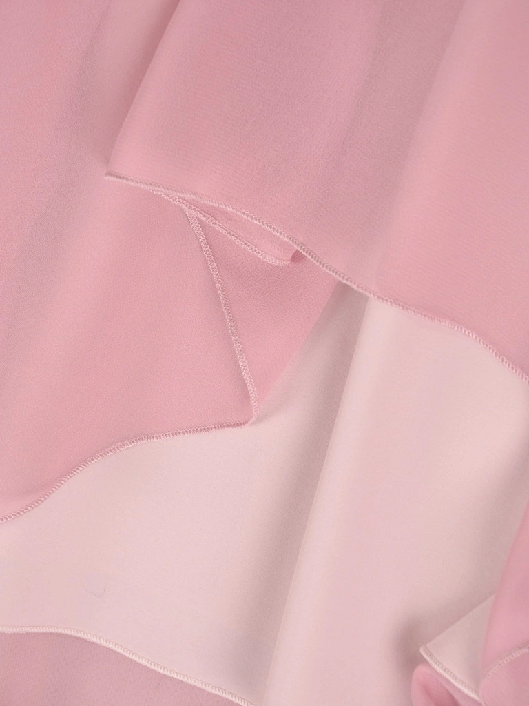 Rozkloszowana sukienka maxi w odcieniu brudnego różu – elegancki fason z rękawem 3/4 wysmuklający talię 41269