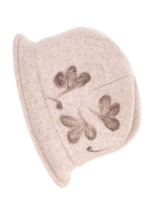 Elegancki beżowy kapelusz cloche na jesień i zimę – ocieplana podszewka z kwiatową ozdobą 42369