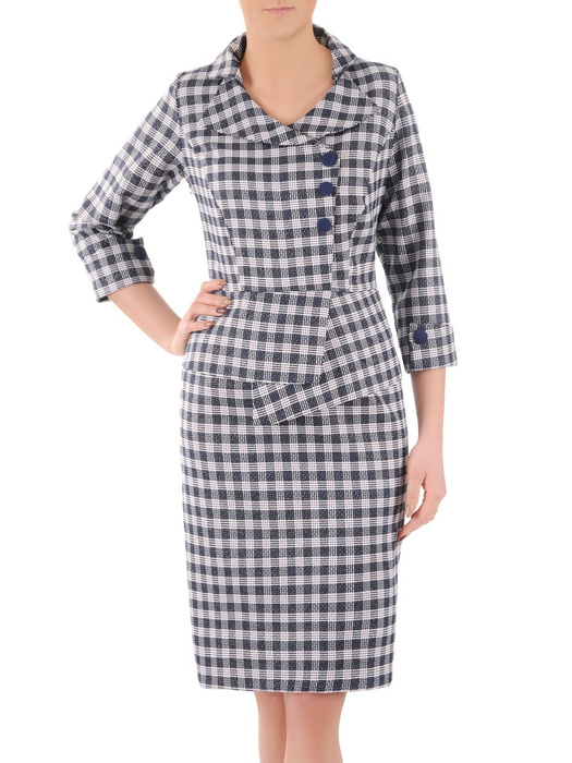 Elegancka sukienka w kratkę z ozdobnymi guzikami 31346