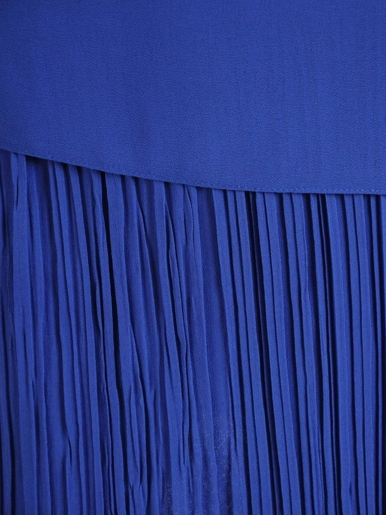 Elegancka chabrowa sukienka na wesele i andrzejki midi – prosty krój wysmuklający sylwetkę z falbaną 29401