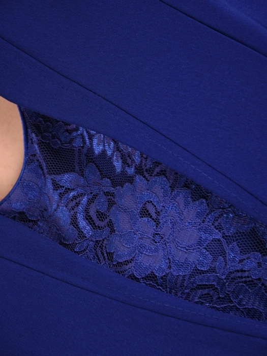 Elegancka garsonka damska ze spódnicą na wesele chabrowa – prosty fason z koronkową bluzką 30454