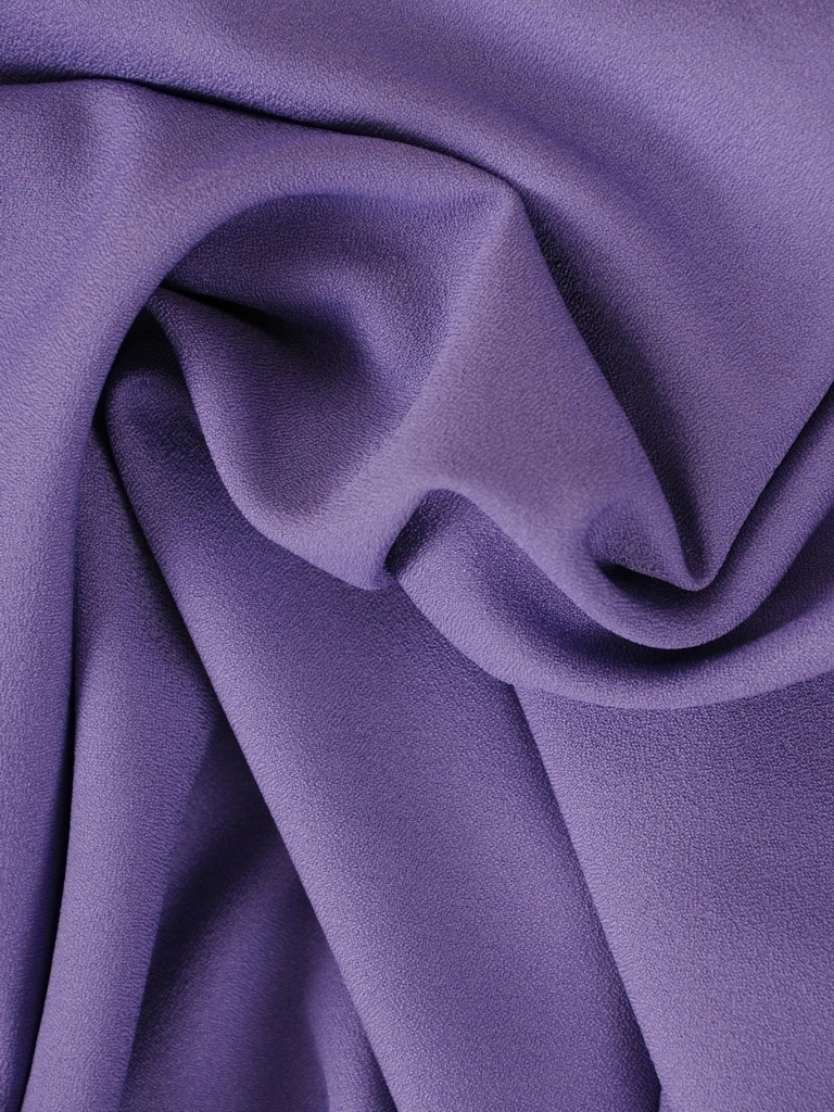 Elegancka sukienka midi w kwiaty z rękawem 3/4 – prosty krój z efektowną narzutką wysmuklający sylwetkę 38031