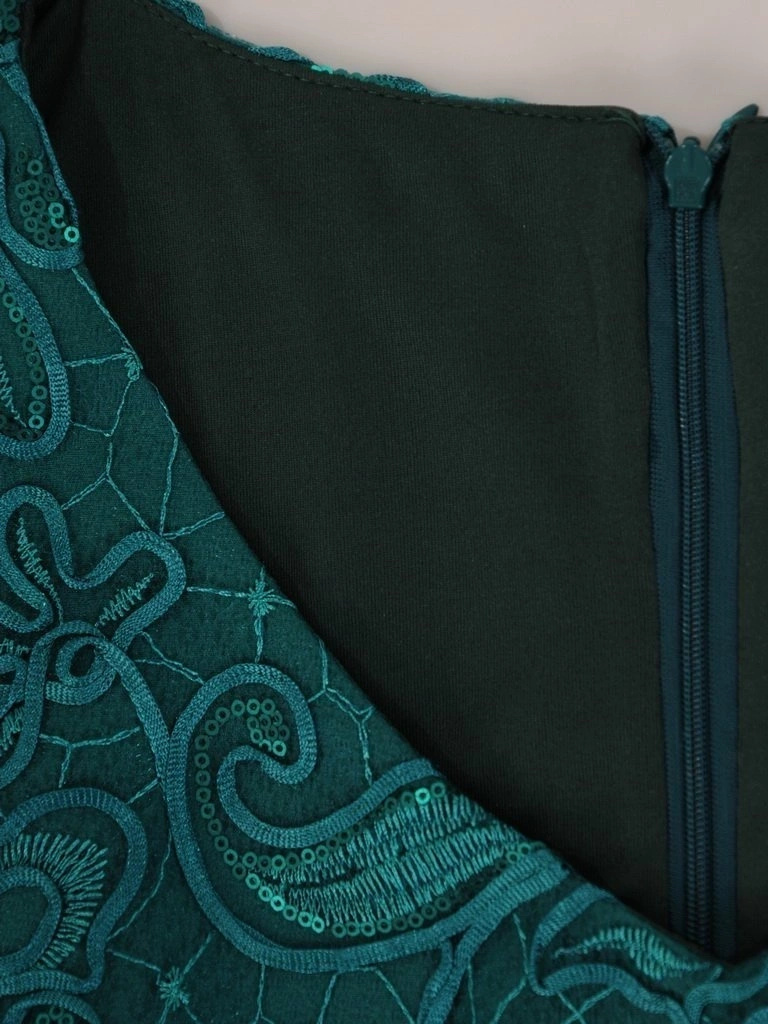 Elegancka zielona sukienka trapezowa midi na przyjęcia – maskujący fason z koronkowej gipiury z cekinami 24810