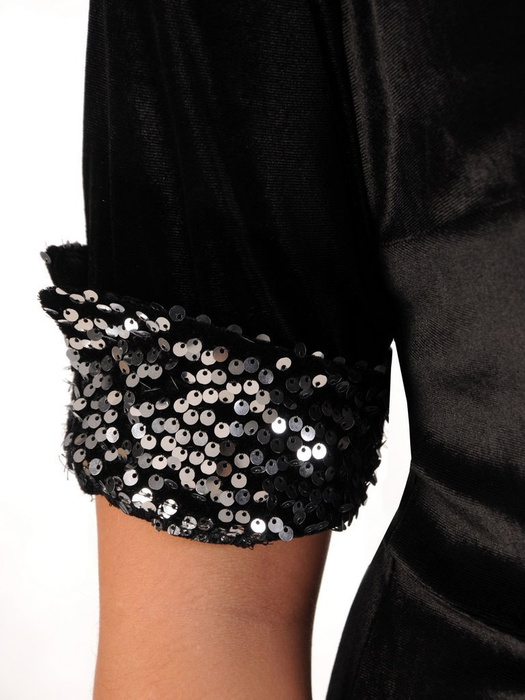 Rozkloszowana sukienka z aksamitu, czarna kreacja ozdobiona cekinami 23667