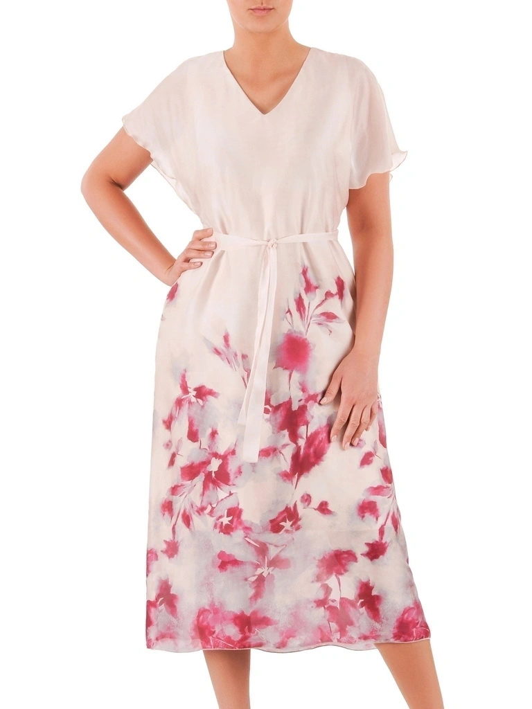Elegancka sukienka trapezowa midi w kwiaty – modny krój z paskiem podkreślającym talię 39854