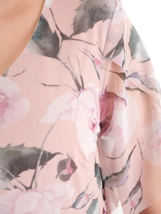 Elegancka sukienka trapezowa midi w botaniczny print – subtelny dekolt w serek wysmuklający sylwetkę 39559