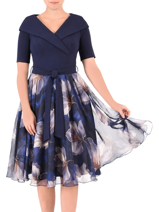 Elegancka sukienka koktajlowa midi w kwiaty – rozkloszowany fason z kopertowym dekoltem i paskiem 42495