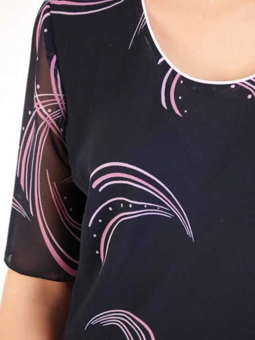 Garsonka damska na wesele ze wzorzystą sukienką maxi – stylowy żakiet z ozdobnym kwiatem 29883