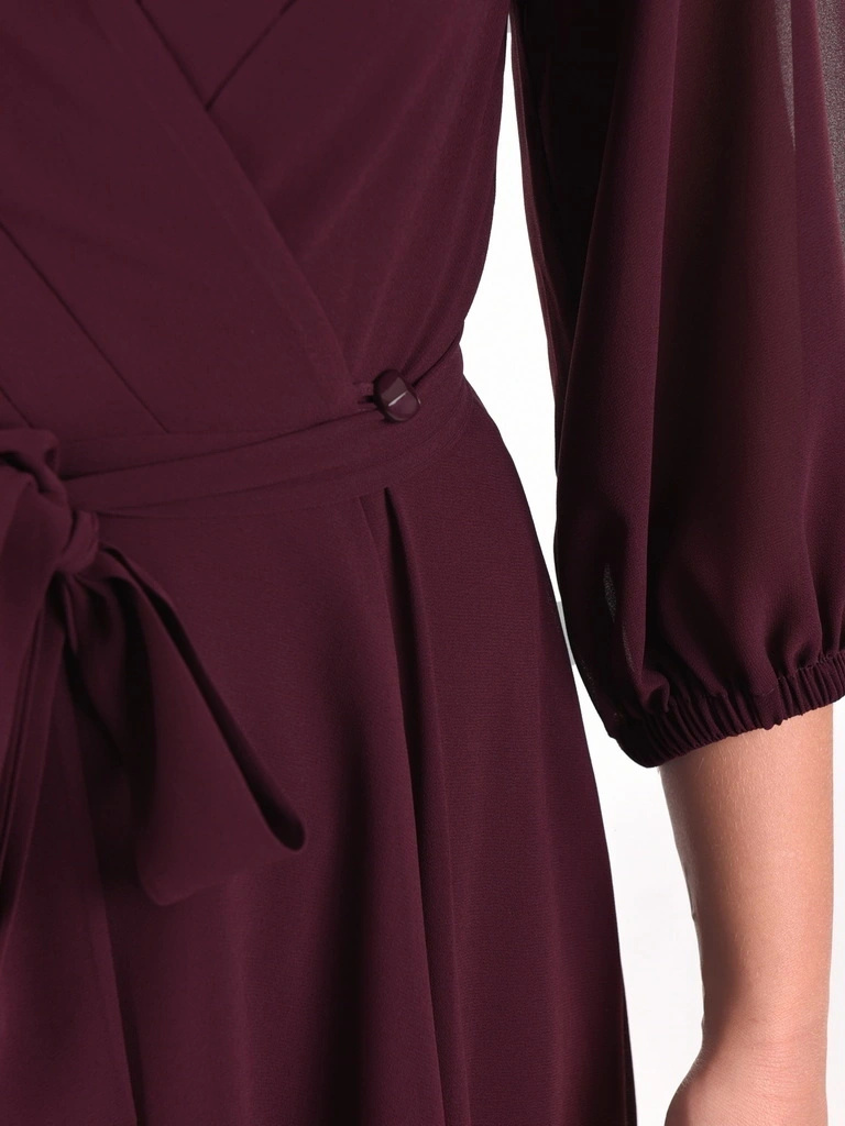 Bordowo-śliwkowa sukienka rozkloszowana midi – zwiewny fason z rękawem 3/4 pięknie modelujący sylwetkę 40246