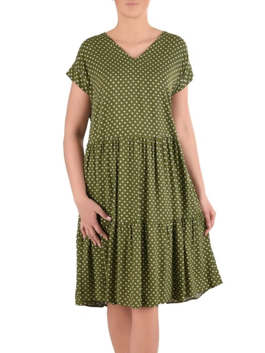 Wiskozowa sukienka rozkloszowana w grochy khaki – fason podkreślający talię i kobiece kształty 41410