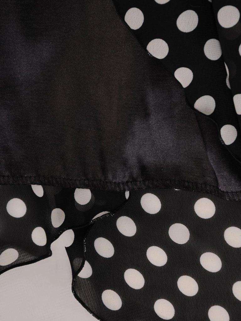 Elegancka czarna sukienka midi w drobne grochy – gumka w pasie i ozdobne wiązania na rękawach 24688