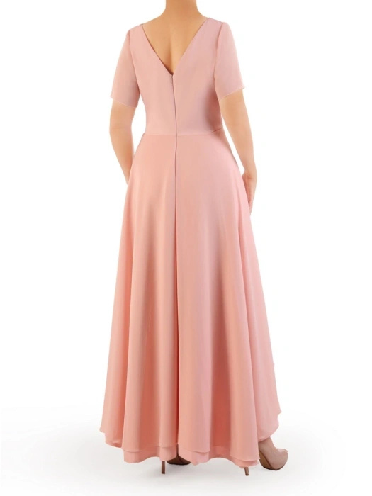 Elegancka sukienka maxi w kolorze pudrowego różu – rozkloszowany fason z asymetrycznym dołem 34343