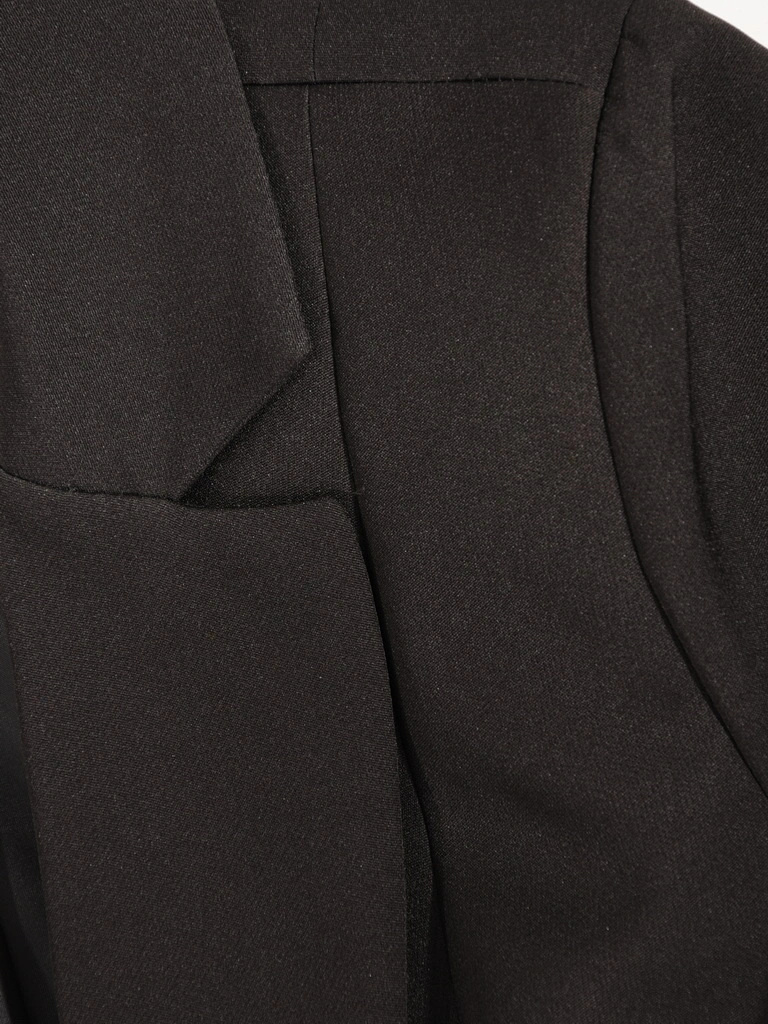 Elegancki żakiet damski do sukienki w czerni – prosty krój z kołnierzem i kieszeniami 41684