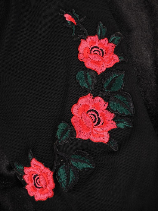 Elegancka czarna, aksamitna sukienka z tiulowymi rękawami 27950