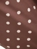 Brązowa sukienka letnia w groszki z dekoltem serek – prosty fason z paskiem w talii 41732