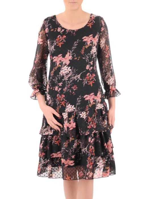 Czarna sukienka plus size w kwiaty – wyszczuplający fason midi z falbanami i rękawem 3/4 29049