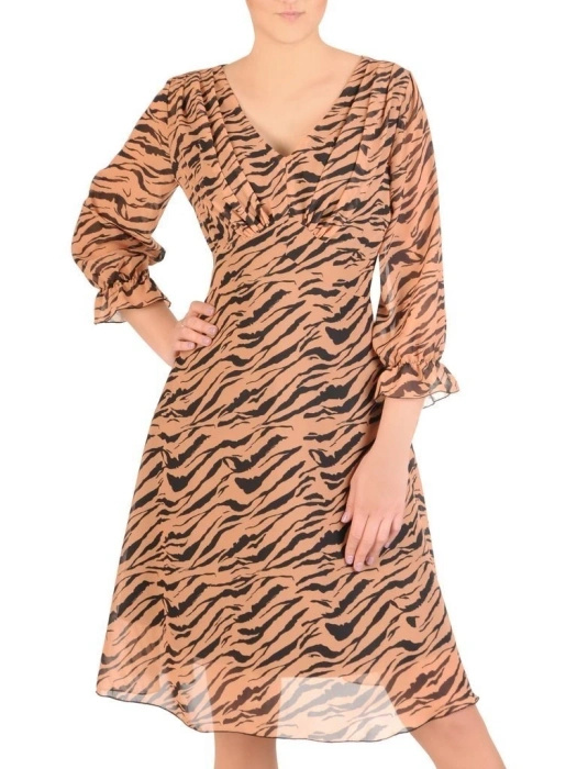 Elegancka sukienka rozkloszowana midi w panterkę – zwiewne rękawy 3/4 i dekolt w serek 29392