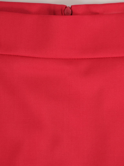 Ołówkowa spódnica z malinowej tkaniny 30073