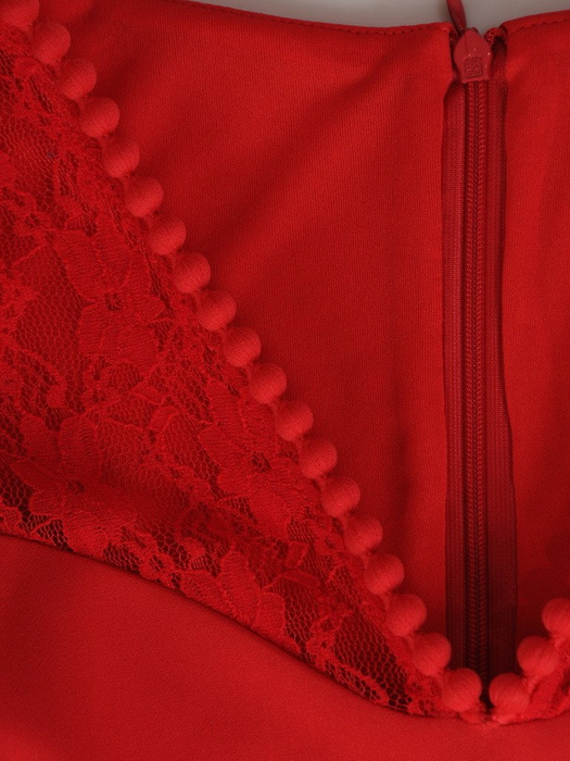 Sukienka wyjściowa, czerwona kreacja z ozdobnym dekoltem 20043.