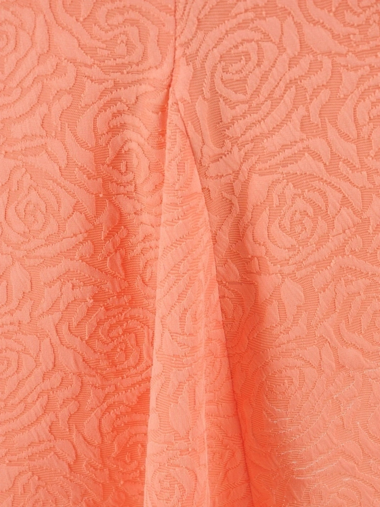 Elegancka sukienka maxi w kwiaty pomarańczowa – krój syrenka z paskiem akcentujący talię 37904