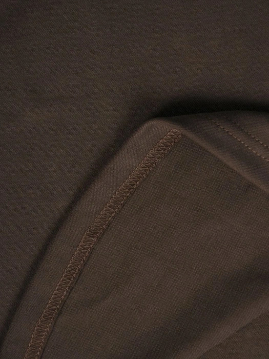 Elegancka bluzka damska khaki z krótkim rękawem – prosty fason z ozdobną kieszonką 11843