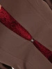 Elegancki brązowy żakiet damski do sukienki – prosty krój z biżuteryjnym zapięciem 42485