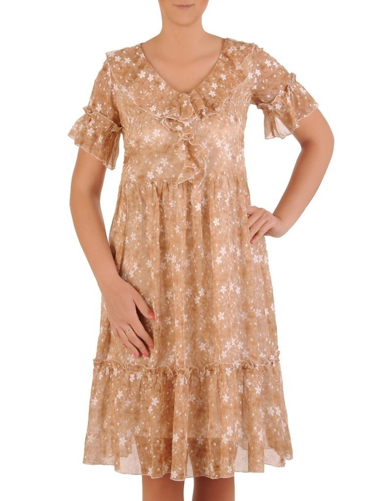 Elegancka beżowa sukienka midi rozkloszowana w kwiaty – kobiecy fason z żabotem 26174