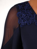 Granatowa sukienka z tiulowymi wstawkami na rękawach 21010