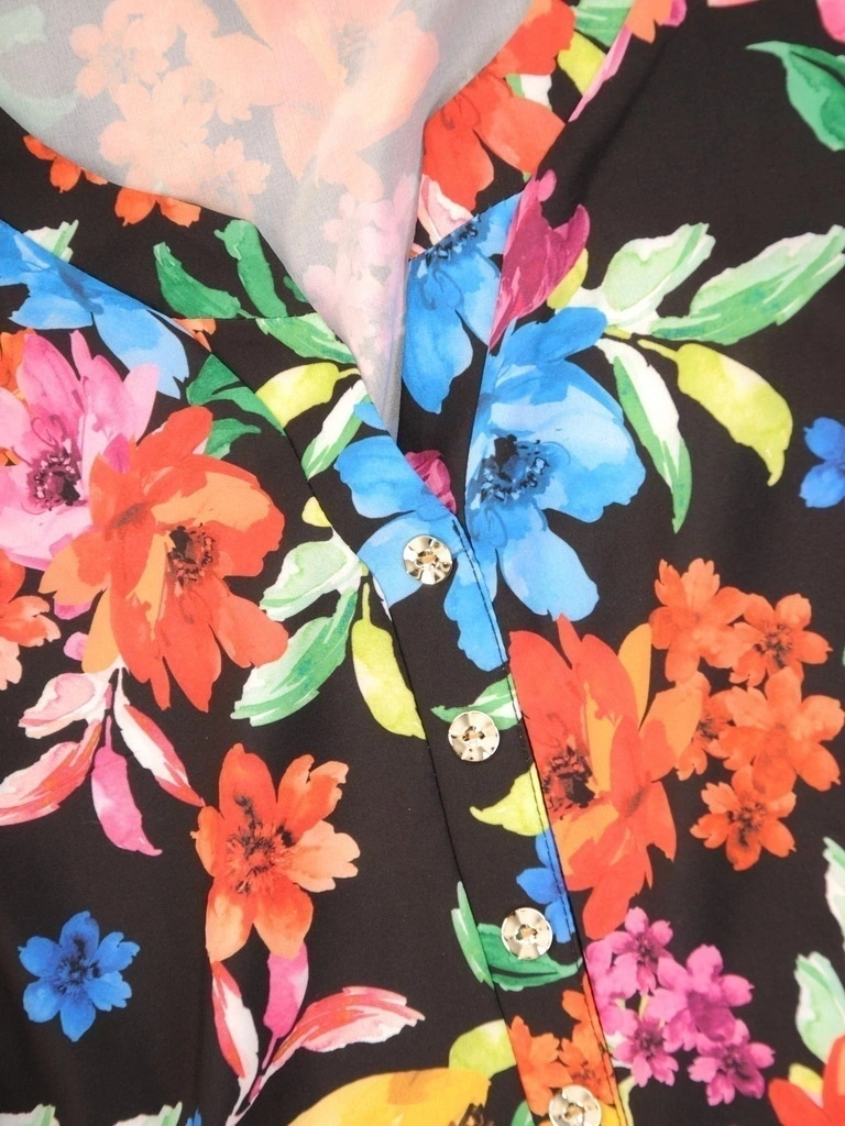 Elegancka bluzka wizytowa trapezowa w kwiaty – wiskozowy fason tuszujący biodra 34762