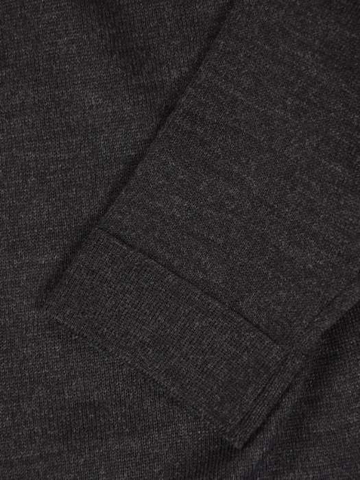 Elegancki sweter damski rozpinany w szarym odcieniu – prosty fason z dekoltem w serek na chłodne dni 40637