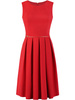 Sukienka z łańcuszkiem Marcela, rozkloszowana kreacja w kolorze czerwonym.
