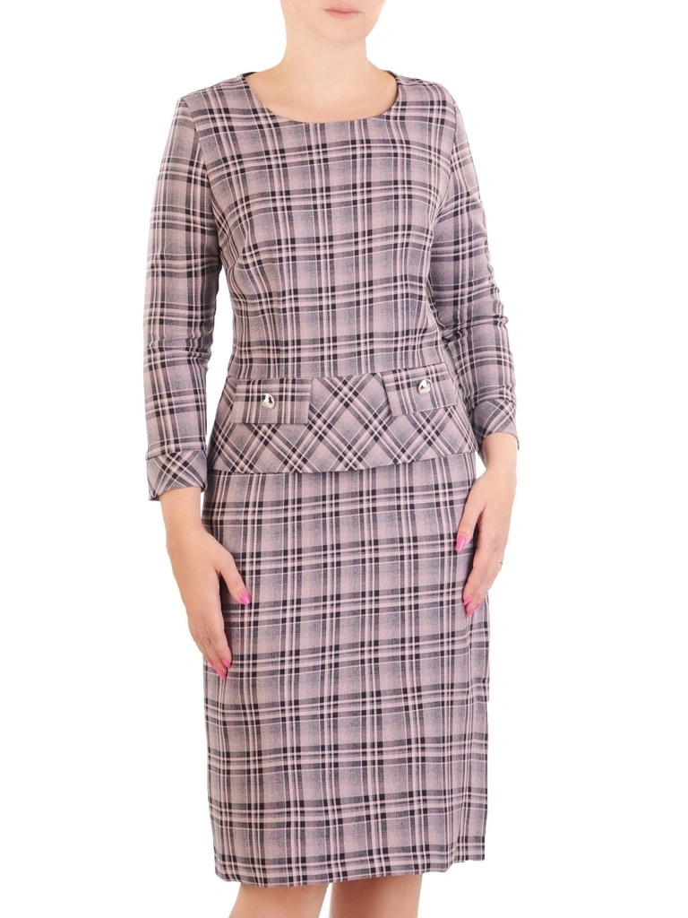 Elegancka sukienka midi w kratkę brudny róż – prosty fason z baskinką i rękawem 3/4 33887
