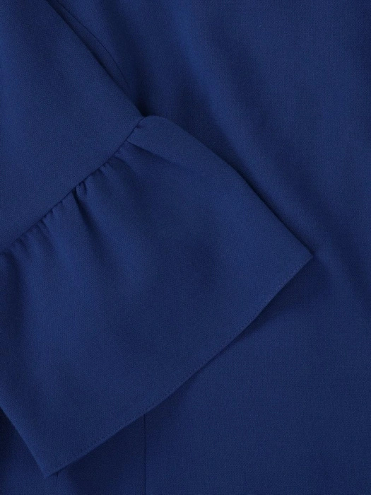 Elegancka sukienka koktajlowa syrenka chabrowa – kobiecy fason z ozdobnymi rękawami 10157