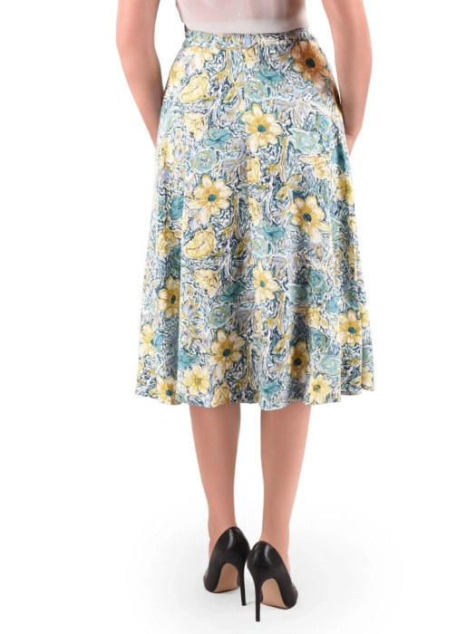 Wiskozowa spódnica rozkloszowana midi w kwiaty na jesień – fason maskujący biodra z kieszeniami 40141