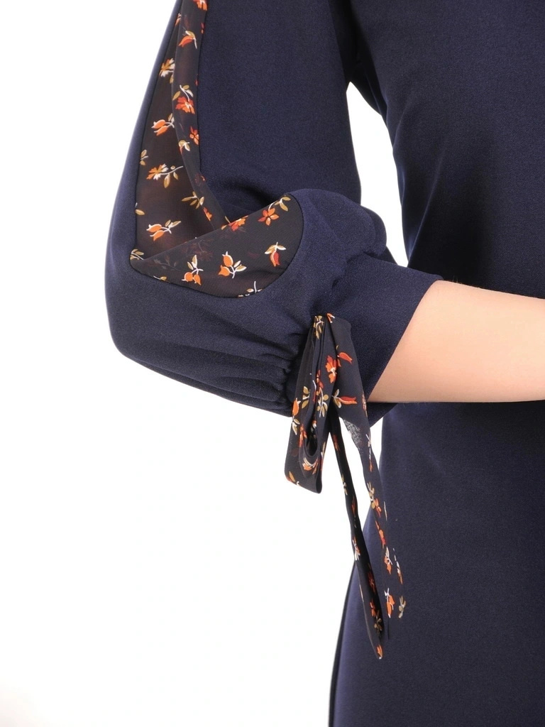 Elegancka sukienka syrenka midi w kwiatowy wzór – efektowne rękawy z kokardami 31718