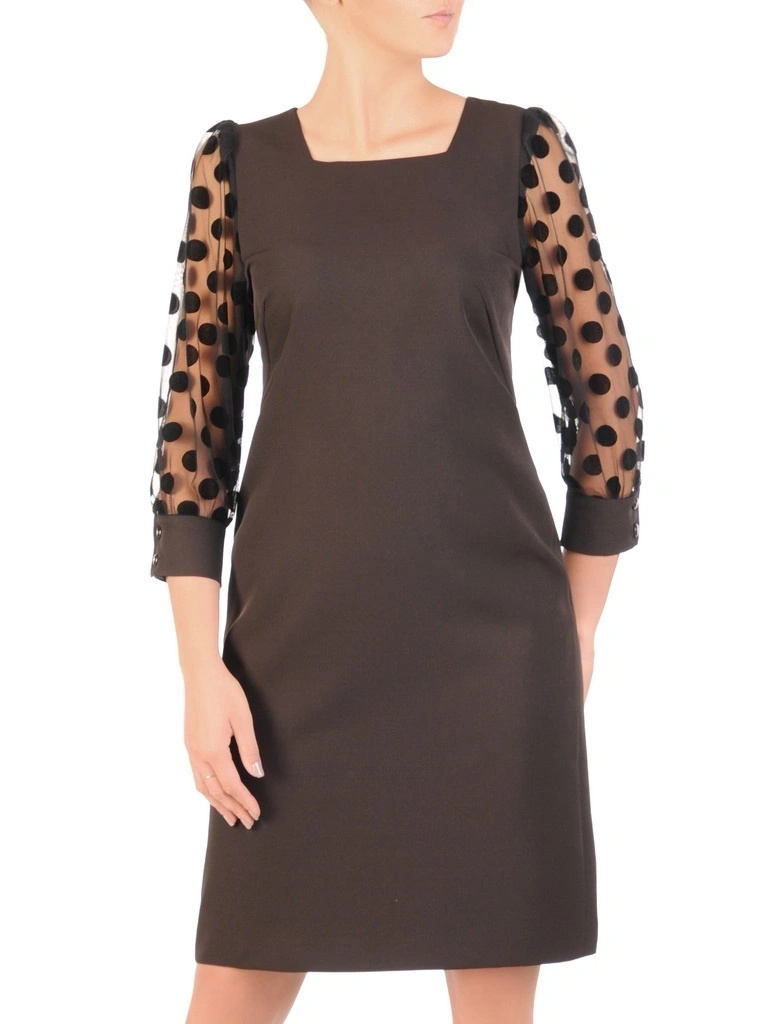 Czarna sukienka midi w grochy z rękawem 3/4 – wyszczuplające zaszewki i prosty krój 30608