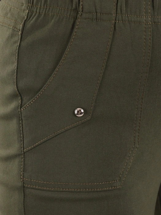 Dopasowane spodnie damskie khaki na gumce – elastyczny fason modelujący sylwetkę 35363