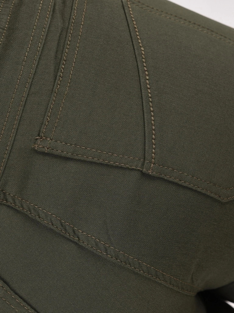 Dopasowane spodnie damskie khaki na gumce – elastyczny fason modelujący sylwetkę 35363