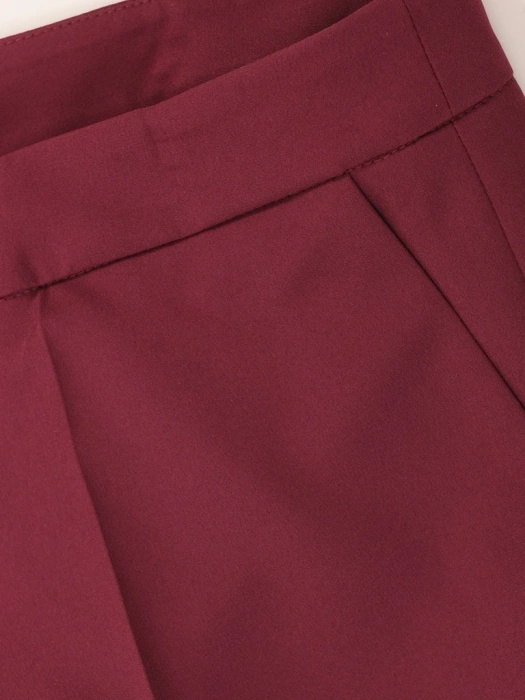 Stylowy bordowy komplet ze stójką i dekoltem serek – z żakietem modelującym talię, dla eleganckich kobiet 40262