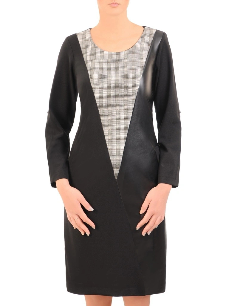 Elegancka sukienka w kratkę z rękawem 3/4 – prosty fason z kieszeniami do biura 30812