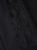 Elegancka czarna sukienka trapezowa midi – maskujący fason z efektowną koronką 41032